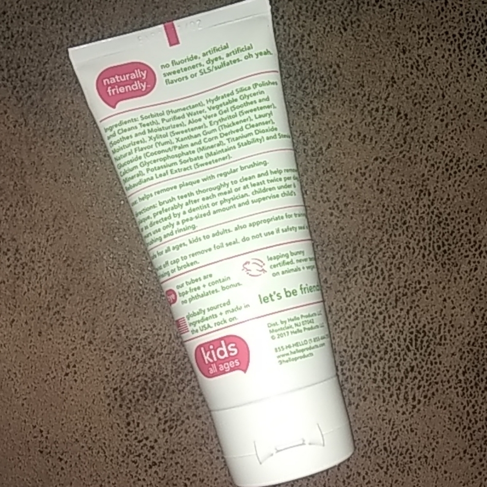 Hello Fluoride Free Kids Toothpaste - Picture 2 of 5